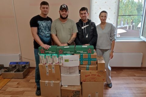 Собрали гуманитарную помощь жителям Донбасса